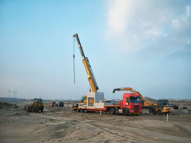 RWG terminal 2e Maasvlakte, levering laatste schachten, foto 4