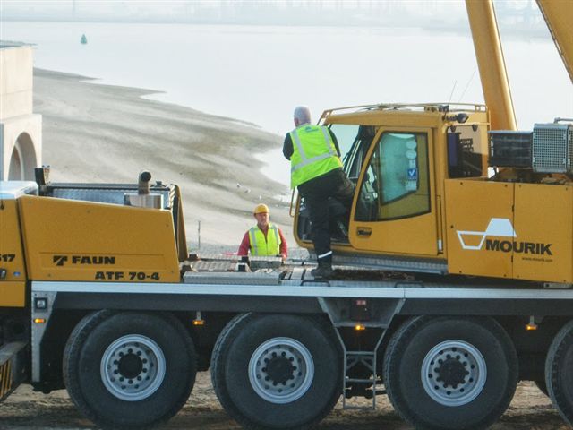 RWG terminal 2e Maasvlakte, levering laatste schachten, foto 10