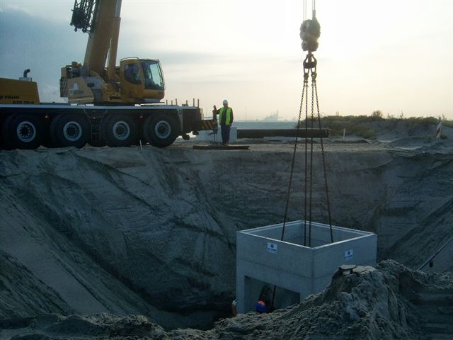 RWG terminal 2e Maasvlakte, levering laatste schachten, foto 18