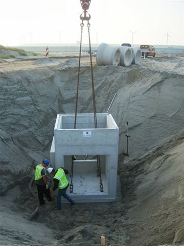 RWG terminal 2e Maasvlakte, levering laatste schachten, foto 20