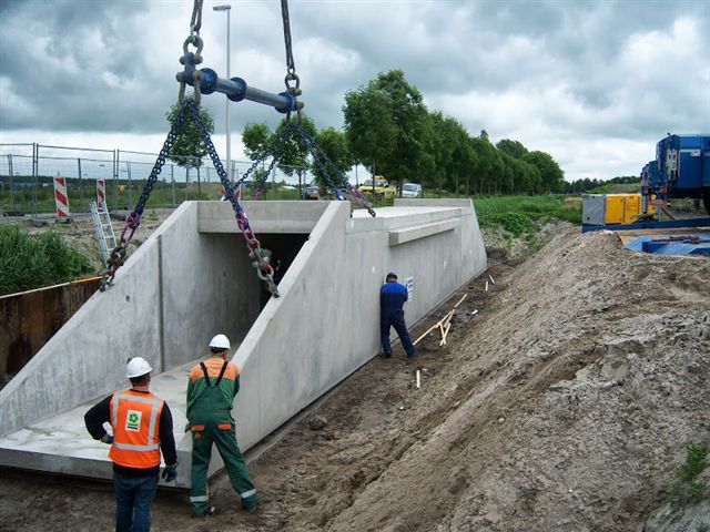 Montage kokerelementen gemeente Purmerend Baanstee Noord, foto 9